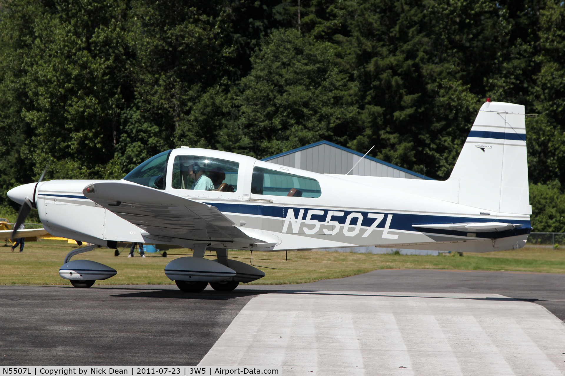 N5507L, 1974 Grumman American AA-5 Traveler C/N AA5-0627, 3W5 2011