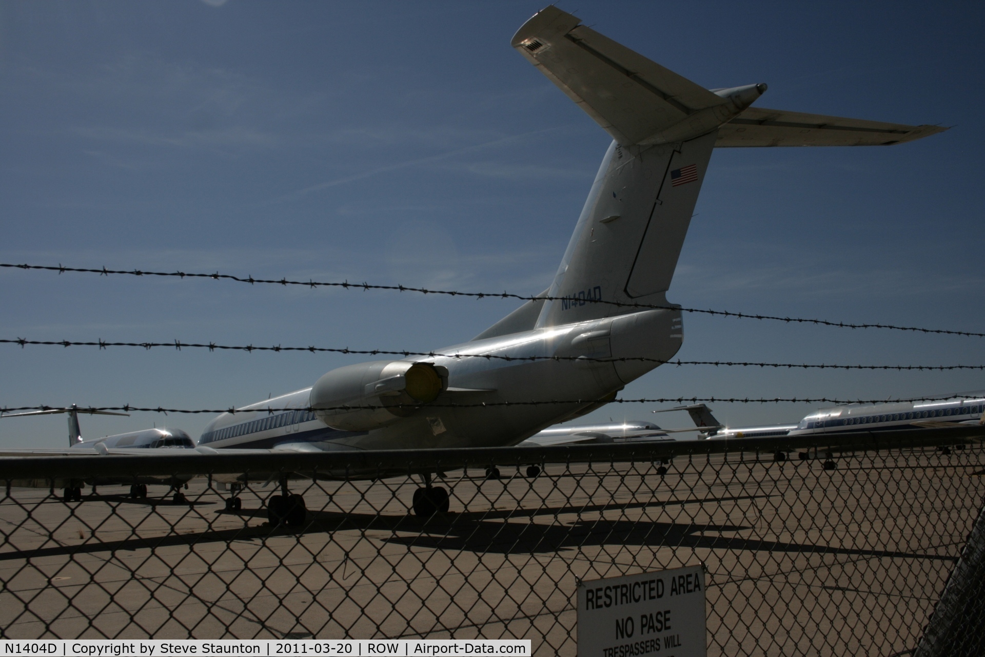 N1404D, 1991 Fokker 100 (F-28-0100) C/N 11355, Taken at Roswell International Air Centre Storage Facility, New Mexico in March 2011 whilst on an Aeroprint Aviation tour