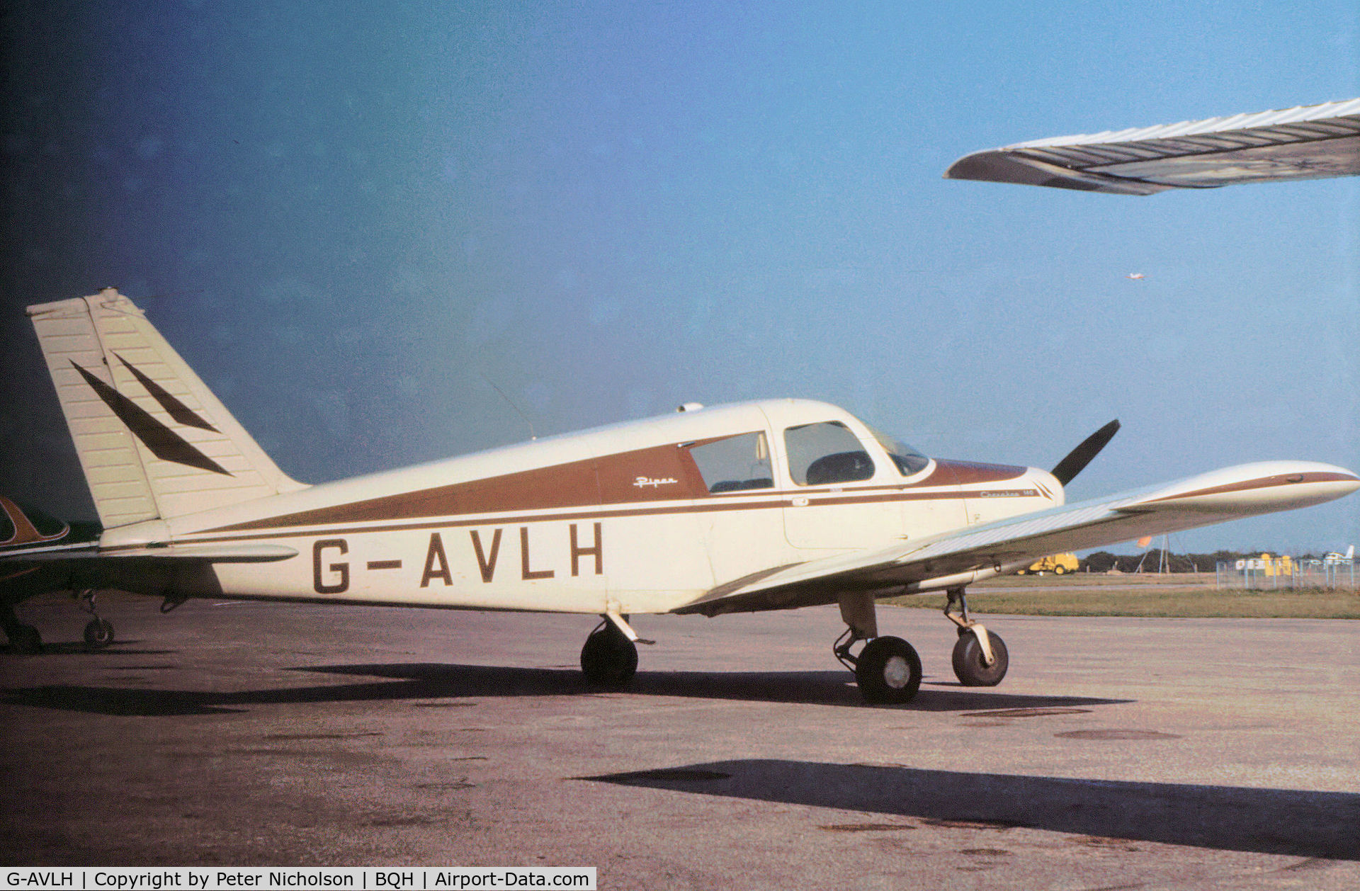 G-AVLH, 1967 Piper PA-28-140 Cherokee C/N 28-23368, PA-28-140 Cherokee as seen at Biggin Hill in April 1975.