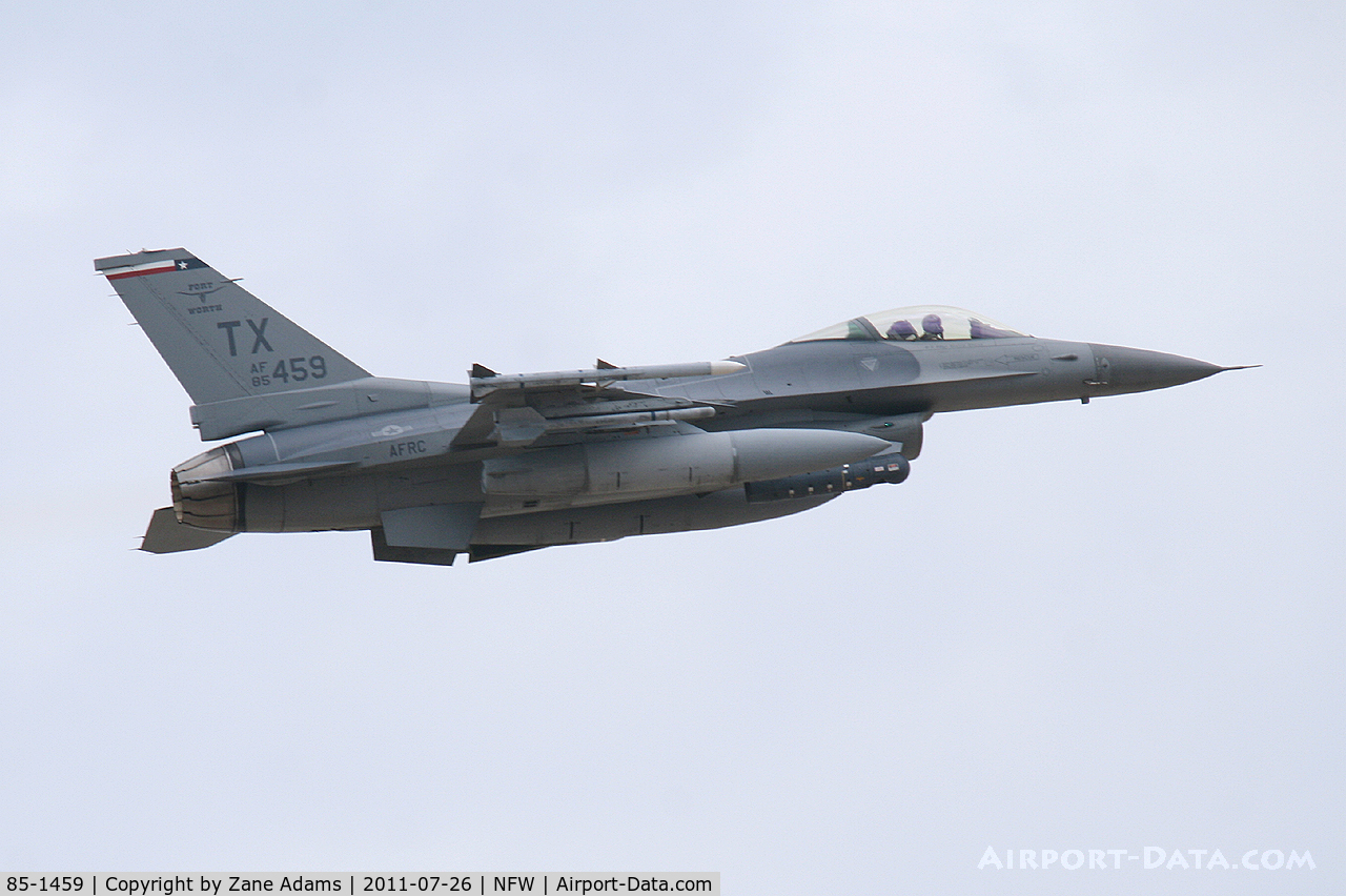 85-1459, 1985 General Dynamics F-16C Fighting Falcon C/N 5C-239, 301st FW F-16 Departing NASJRB Fort Worth