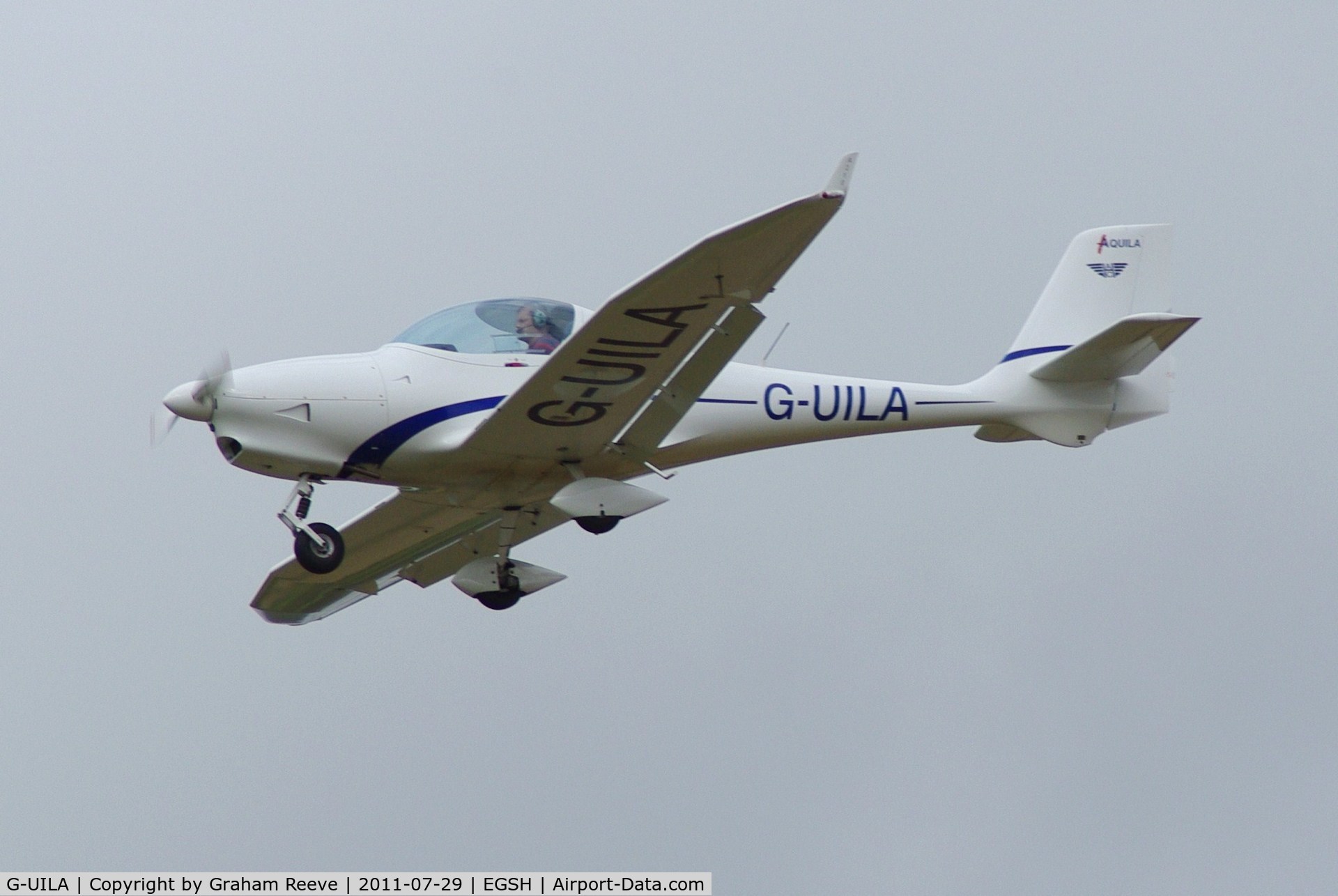 G-UILA, 2007 Aquila A210 (AT01) C/N AT01-165, Coming in to land.
