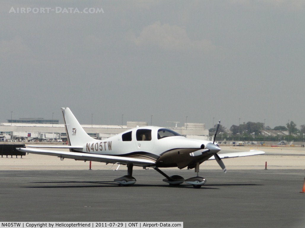 N405TW, 2008 Cessna LC41-550FG C/N 411105, Parked on the southside