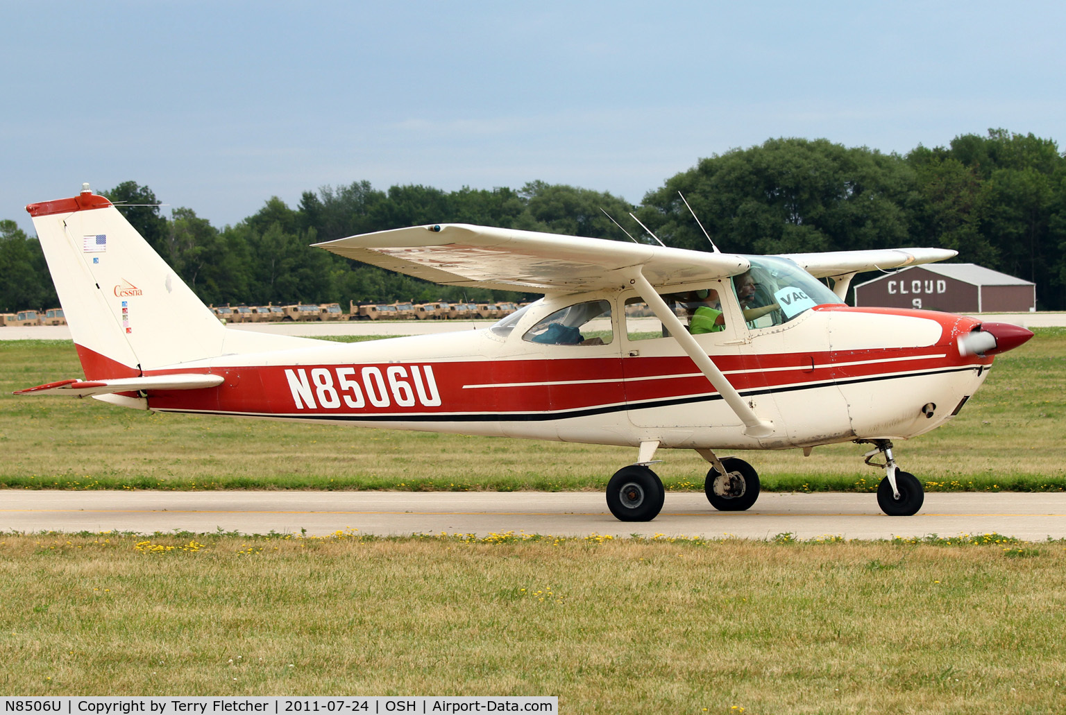 N8506U, 1964 Cessna 172F C/N 17252406, 1964 Cessna 172F, c/n: 17252406 at 2011 Oshkosh