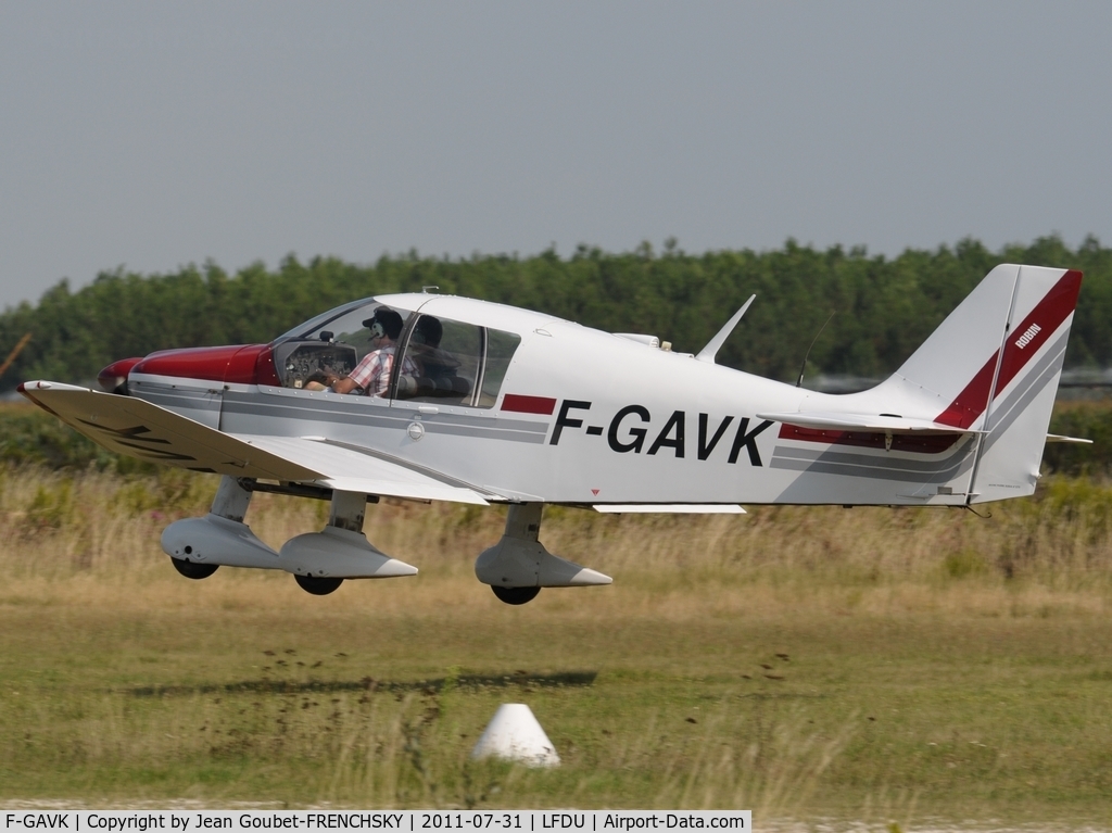 F-GAVK, Robin DR-400-140B Major C/N 1270, take off