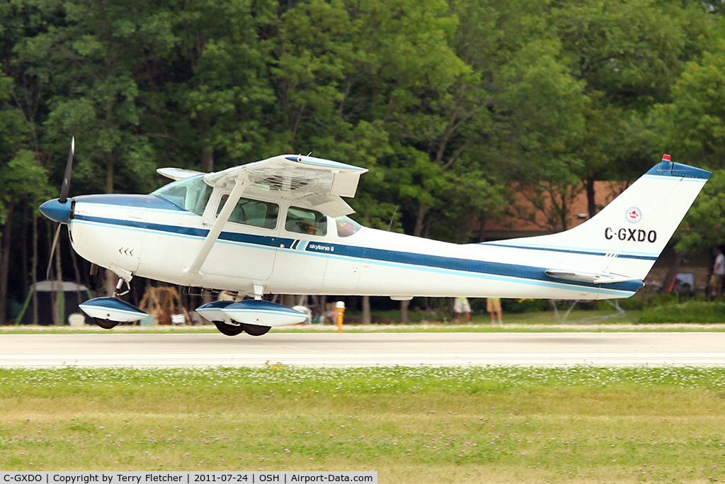 C-GXDO, 1962 Cessna 182E Skylane C/N 18253855, 1962 Cessna 182E, c/n: 18253855 arriving at 2011 Oshkosh