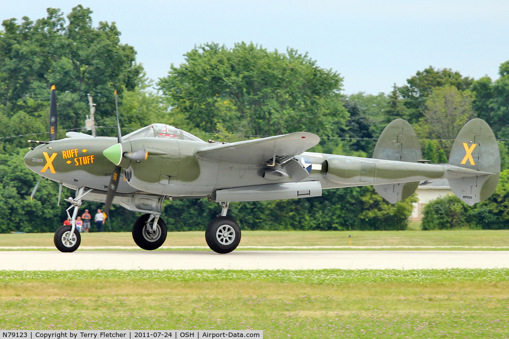 N79123, 1945 Lockheed P-38L-5 Lightning C/N 422-8235, 1945 Lockheed P-38L-5, c/n: 422-8235 , ex 44-27231 ,  arriving at 2011 Oshkosh