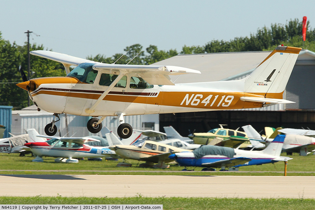 N64119, 1975 Cessna 172M C/N 17265034, 1975 Cessna 172M, c/n: 17265034 arriving at 2011 Oshkosh