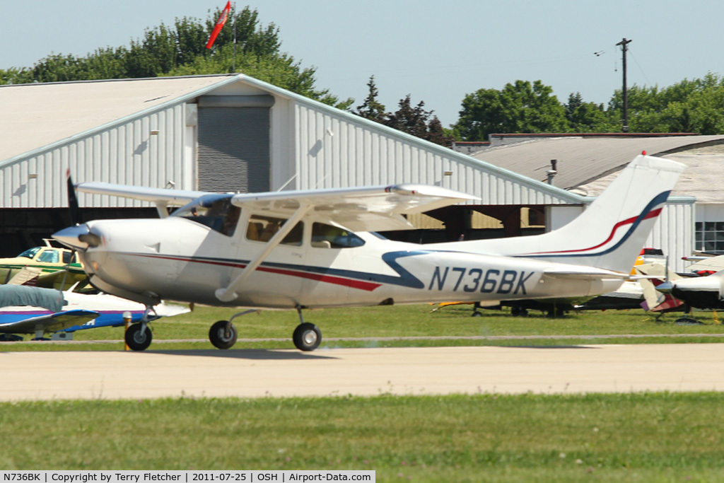 N736BK, 1978 Cessna R182 Skylane RG C/N R18200715, 1978 Cessna R182, c/n: R18200715 at 2011 Oshkosh