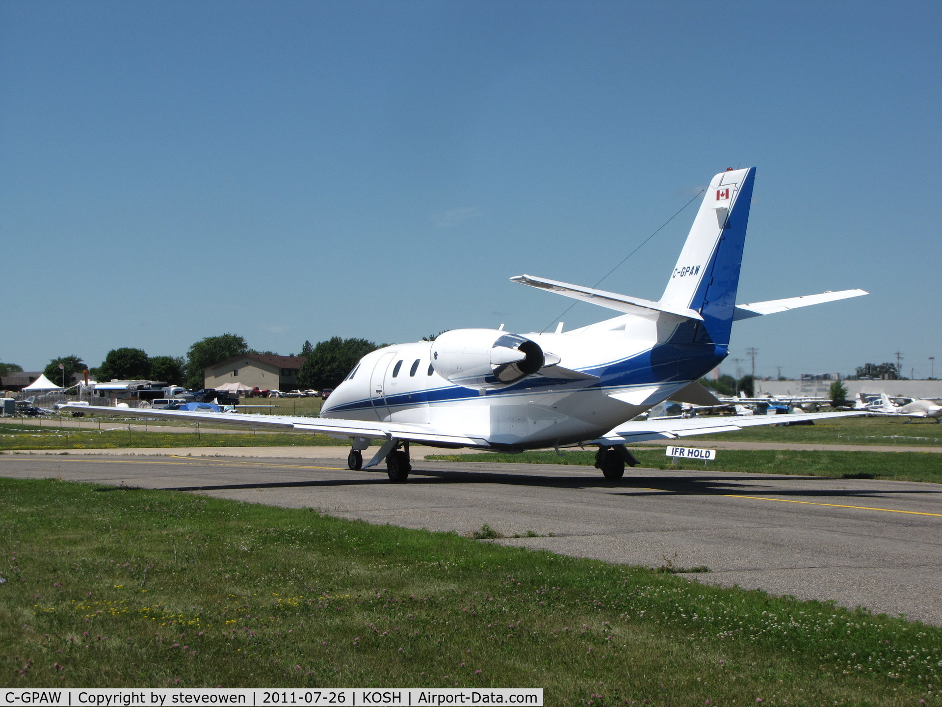 C-GPAW, 2007 Cessna 560XLS C/N 560-5681, on Taxiway Bravo at KOSH during EAA2011