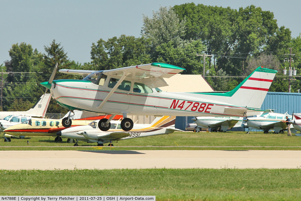 N4788E, 1978 Cessna 172N C/N 17271653, 1978 Cessna 172N, c/n: 17271653 at 2011 Oshkosh