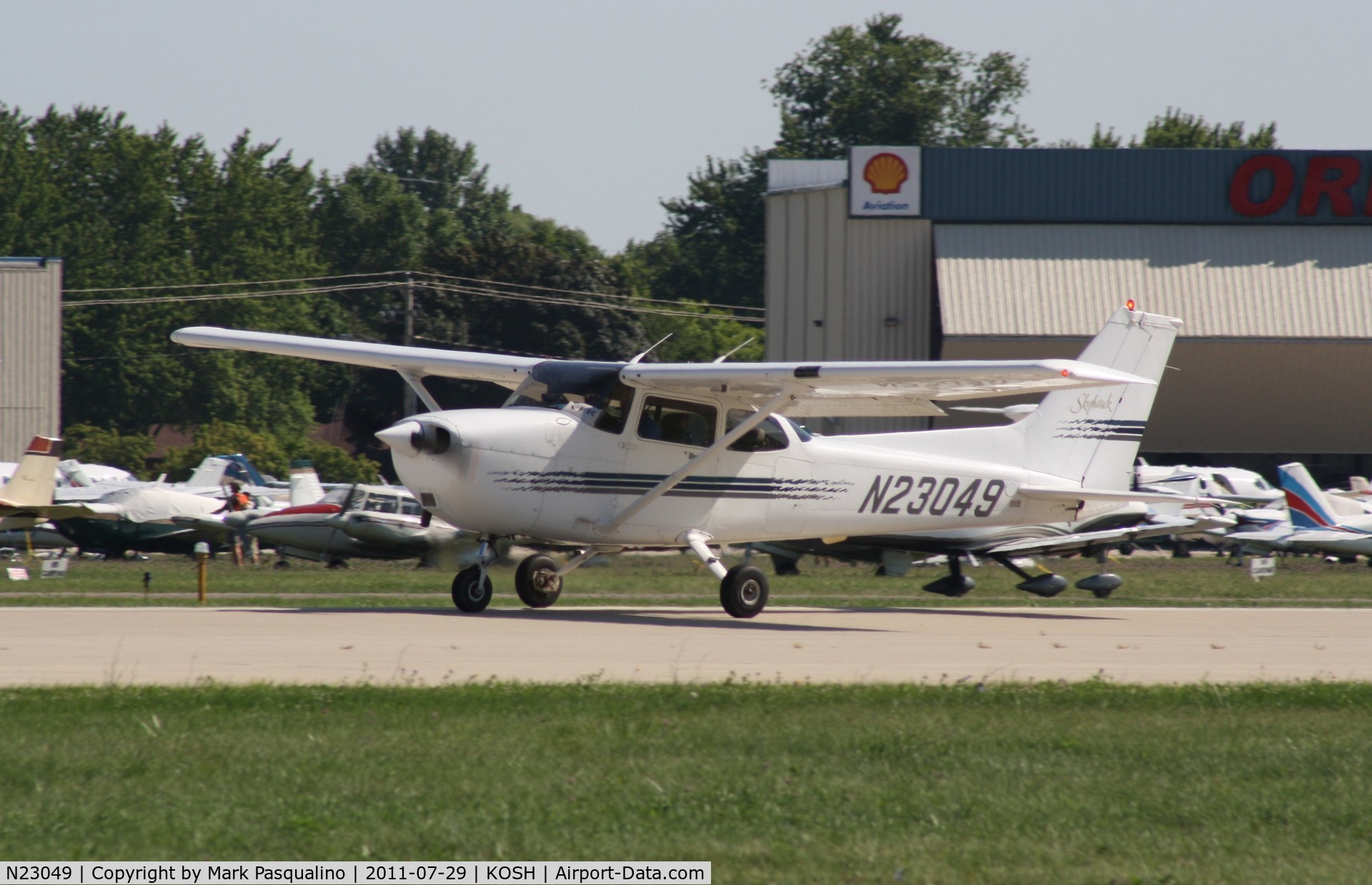N23049, 1999 Cessna 172R C/N 17280692, Cessna 172R