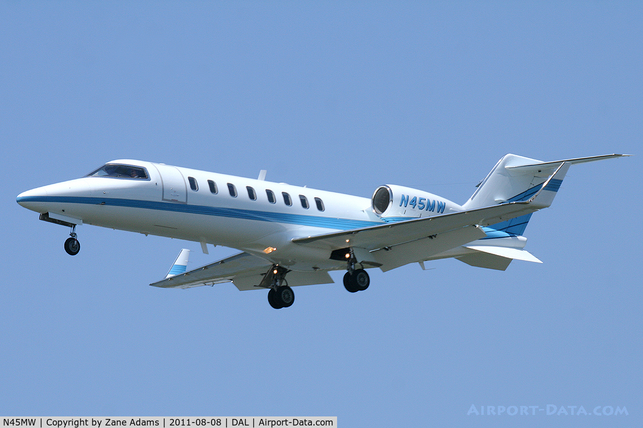 N45MW, 2000 Learjet Inc 45 C/N 115, Arriving at Dallas Love Field