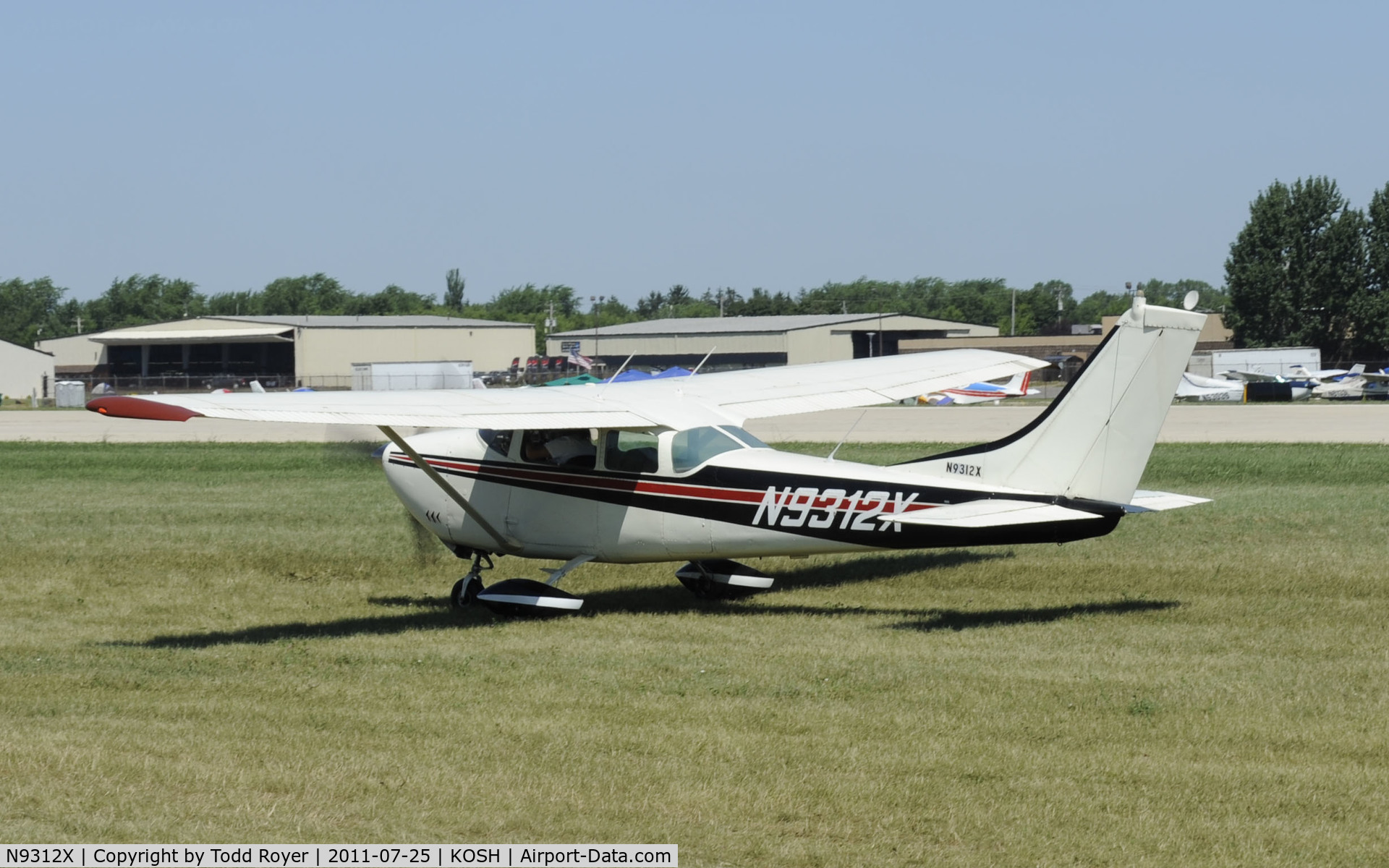 N9312X, 1962 Cessna 182E Skylane C/N 18253712, AIRVENTURE 2011