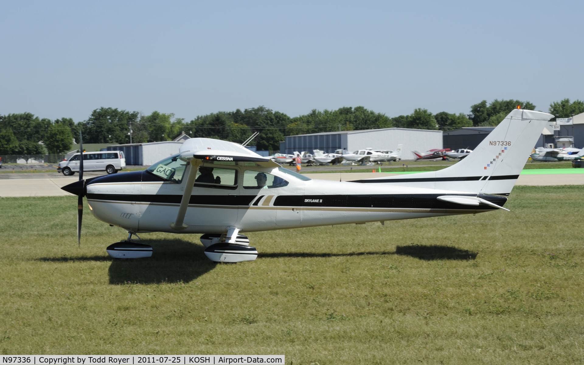 N97336, Cessna 182Q Skylane C/N 18267061, AIRVENTURE 2011