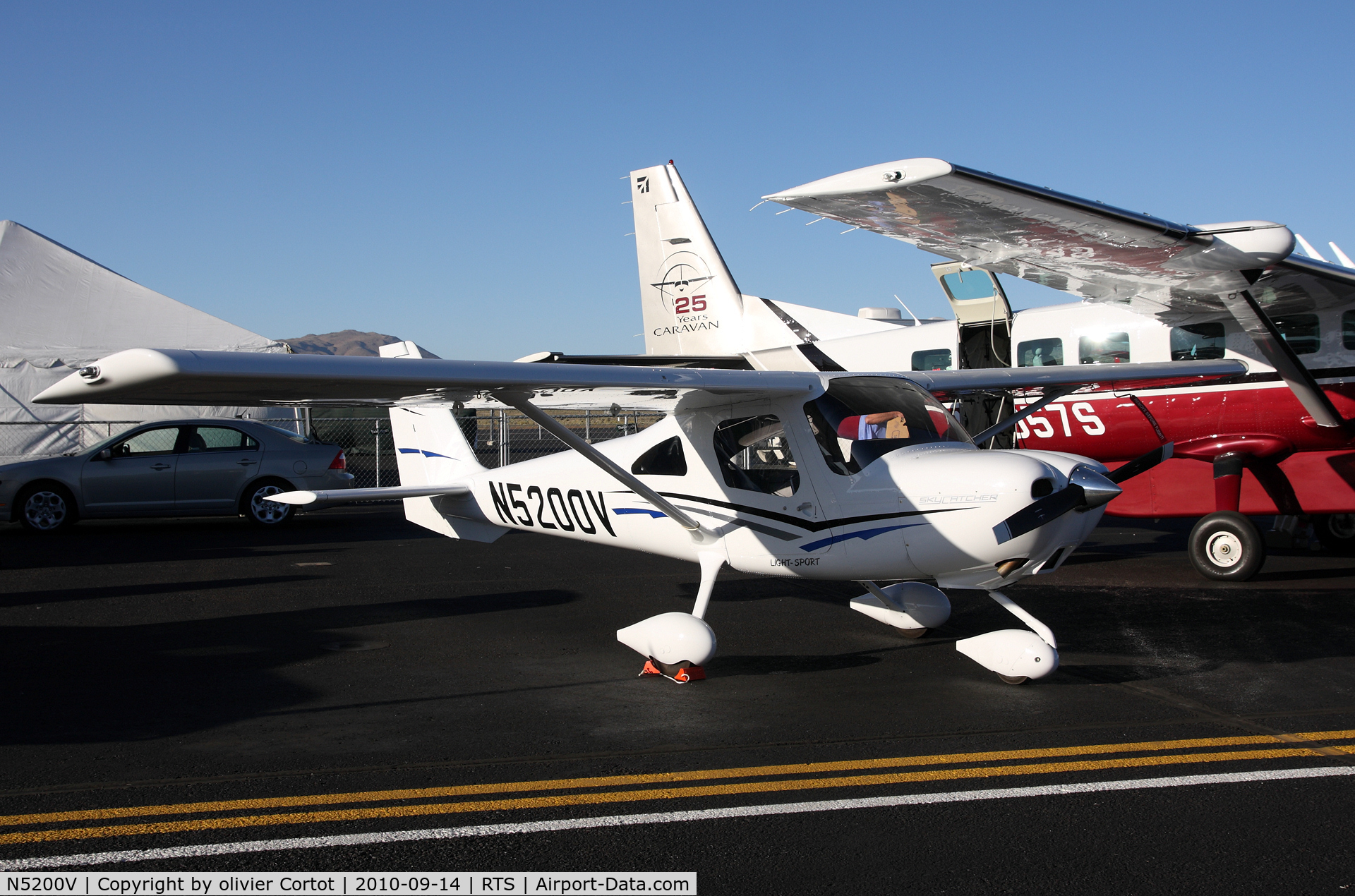 N5200V, Cessna 162 Skycatcher C/N 16200008, Reno air races 2010