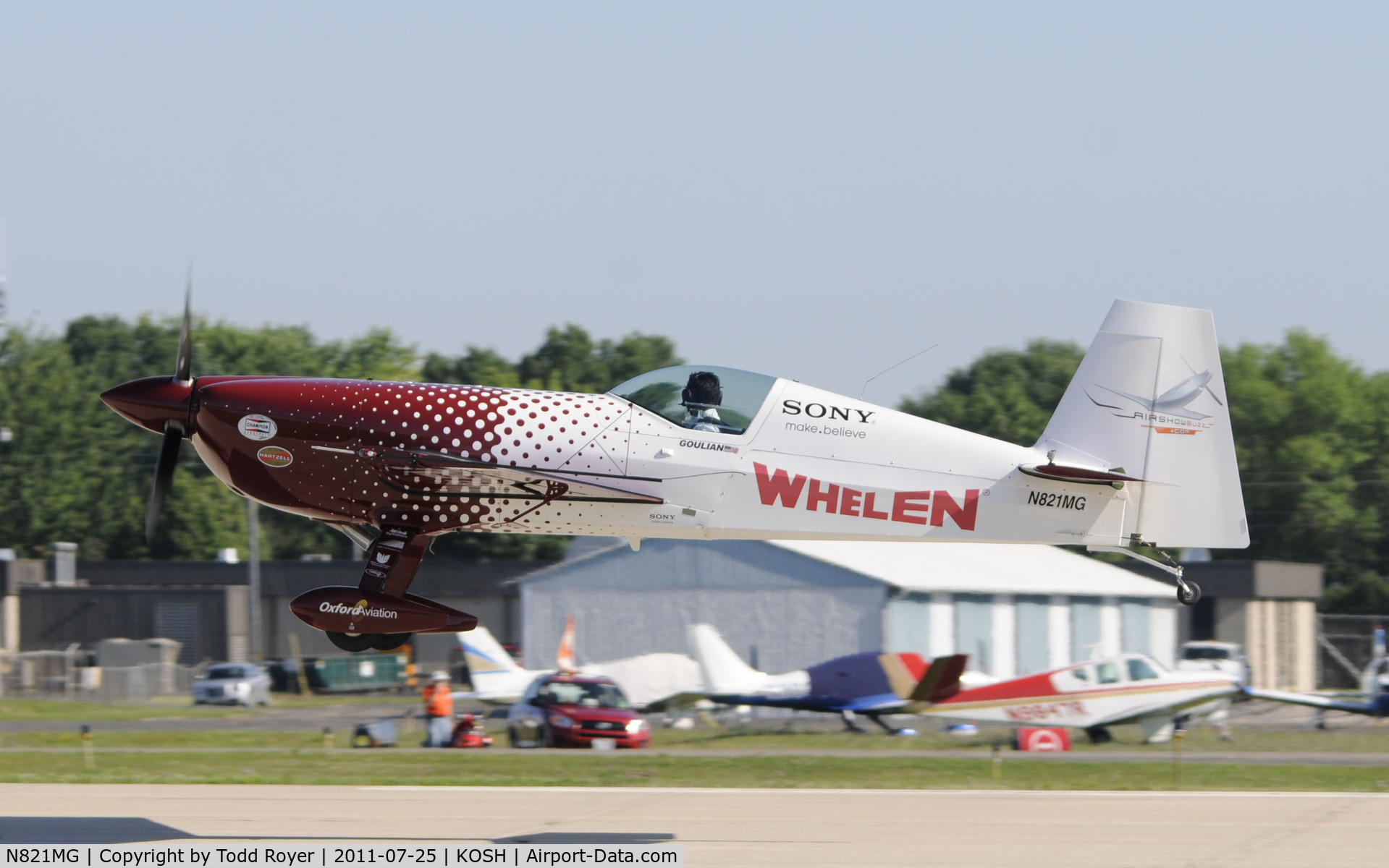 N821MG, 2006 Extra EA-300S C/N 1035, AIRVENTURE 2011