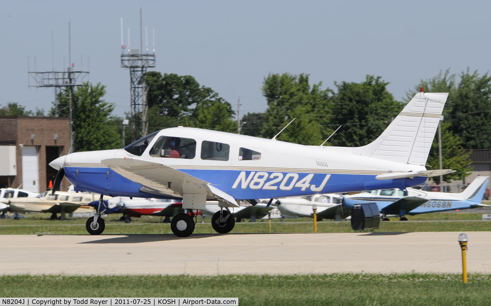 N8204J, 1982 Piper PA-28-161 C/N 28-8216154, AIRVENTURE 2011