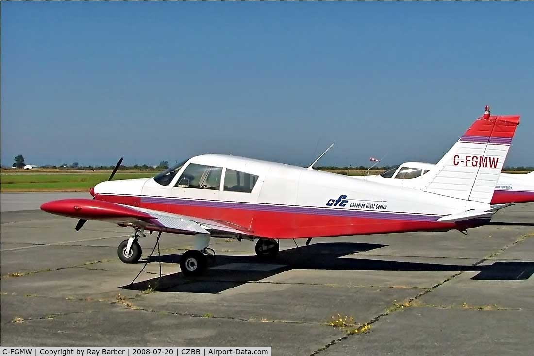 C-FGMW, 1973 Piper PA-28-140 C/N 28-7325637, Piper PA-28-140 Cherokee [28-7325637]  Boundary Bay~C 20/07/2008.