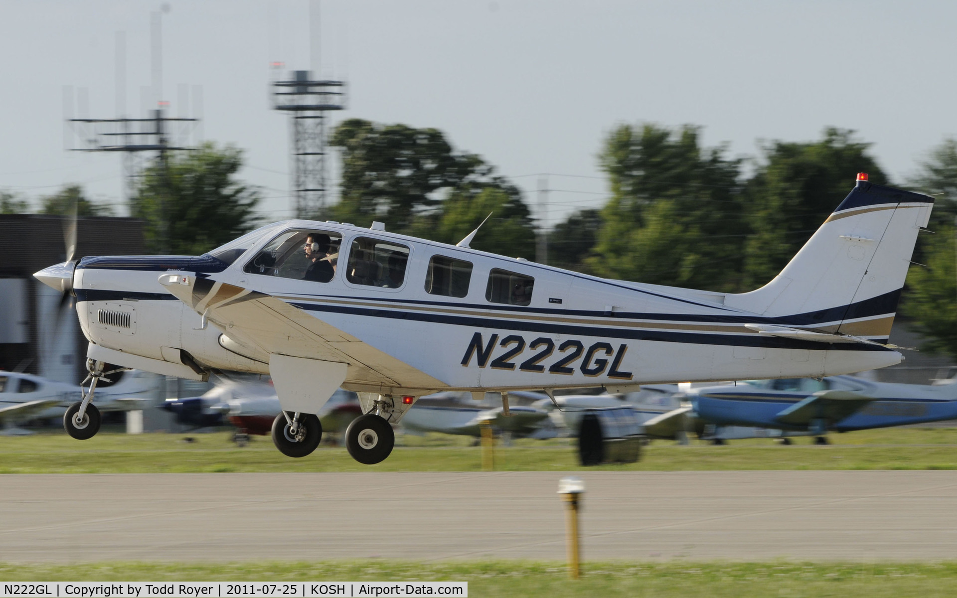 N222GL, 2007 Raytheon Aircraft Company G36 C/N E-3763, AIRVENTURE 2011