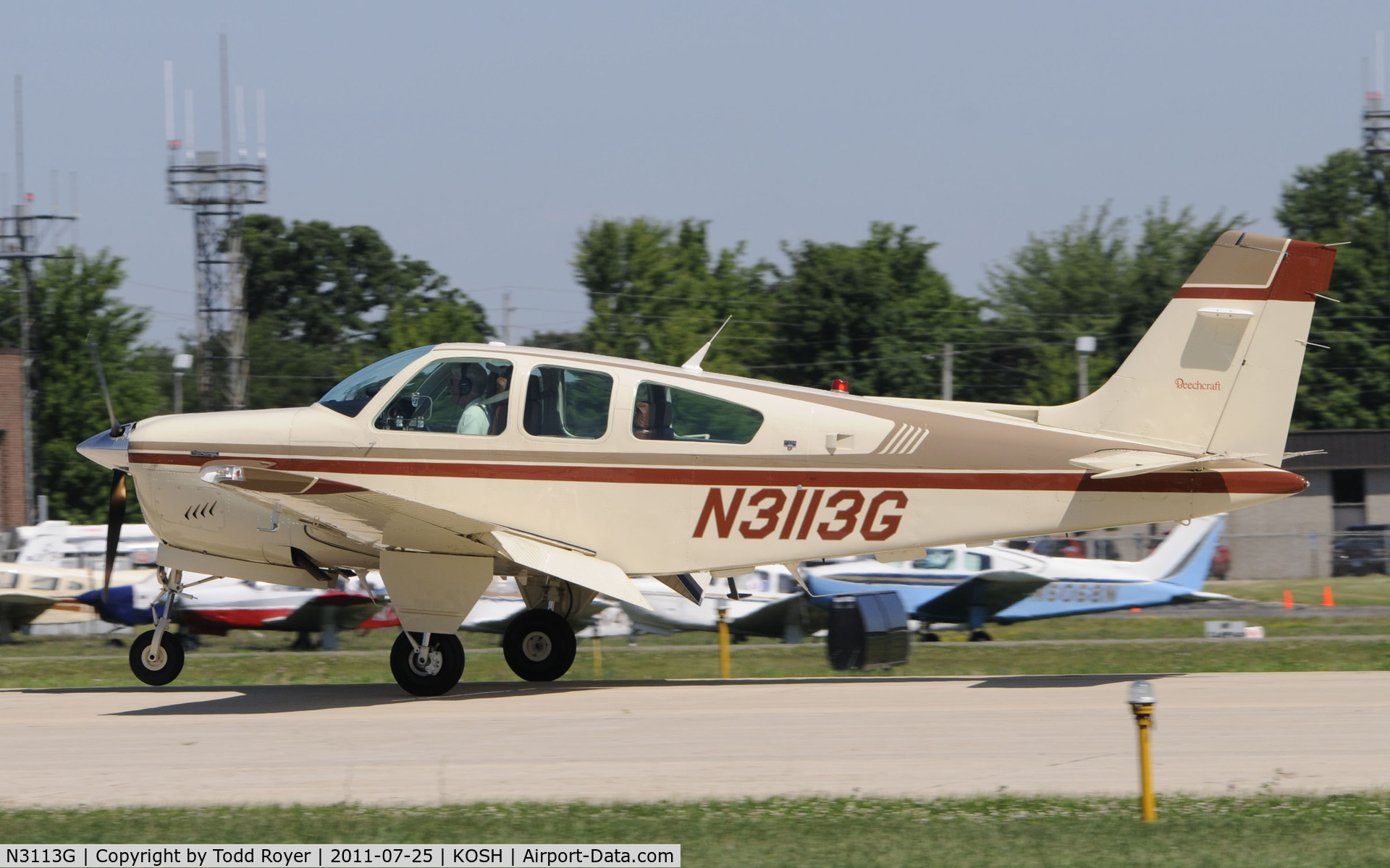 N3113G, 1988 Beech F33A Bonanza C/N CE-1252, AIRVENTURE 2011
