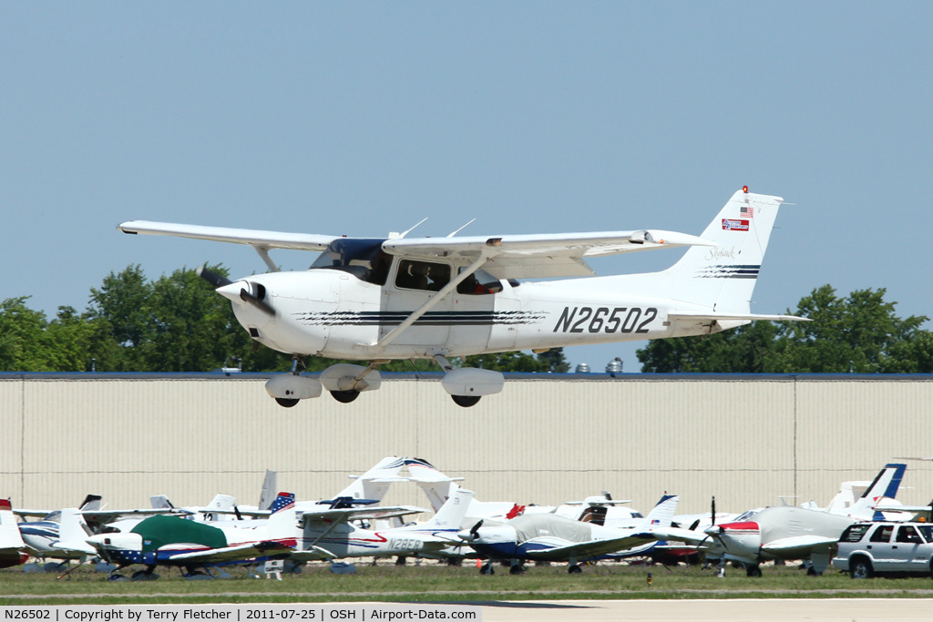 N26502, 1998 Cessna 172R C/N 17280600, 1998 Cessna 172R, c/n: 17280600 at 2011 Oshkosh
