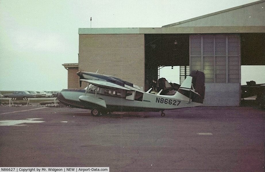 N86627, 1946 Grumman G-44A Widgeon C/N 1453, McDermott conversion at McDermott's hangar in 1969.