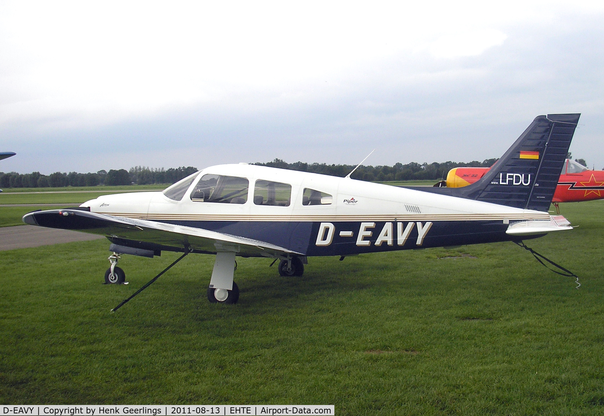 D-EAVY, 2005 Piper PA-28R-201 Cherokee Arrow III C/N 2844123, Teuge Airport