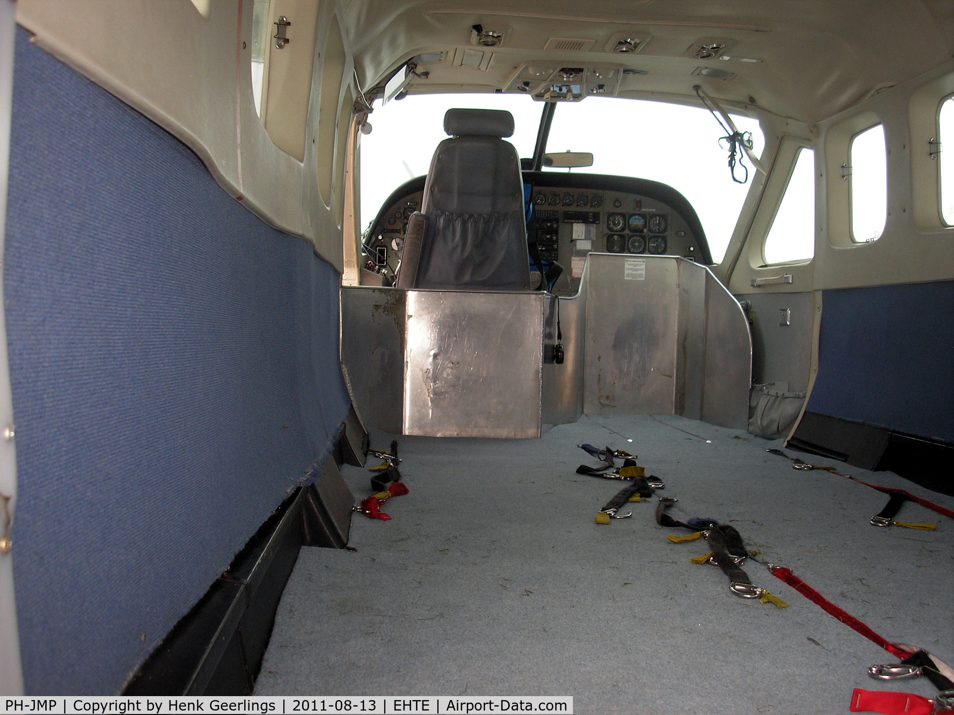 PH-JMP, 1997 Cessna 208B Supervan 900 C/N 208B-0583, Owner: Nationaal Parachutisten Centrum Teuge - National Para Center - Teuge . Cabin ready for para dropping