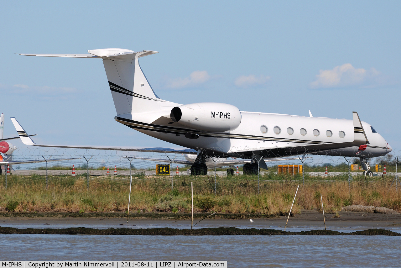M-IPHS, 2009 Gulfstream Aerospace GV-SP (G550) C/N 5246, Private