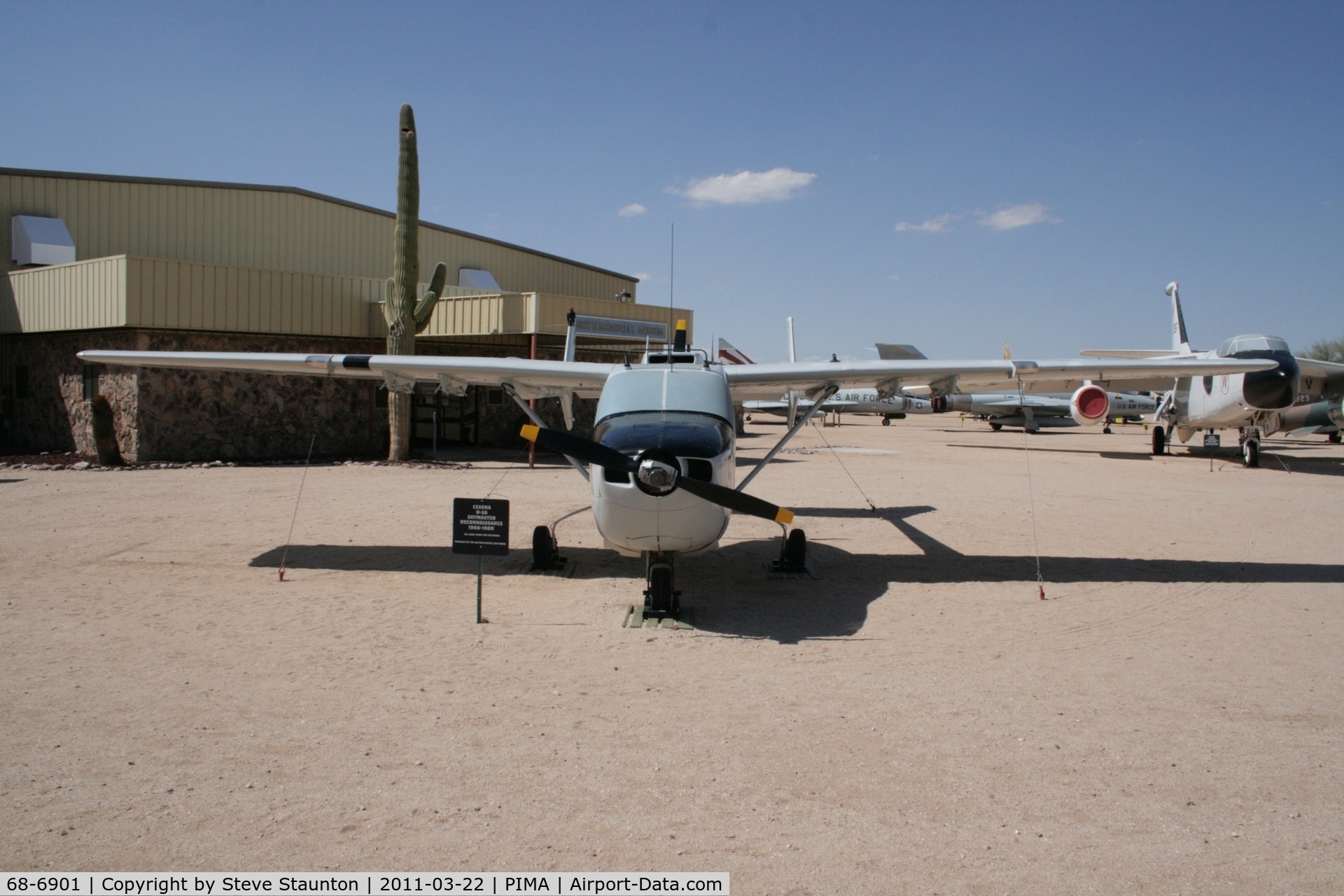 68-6901, Cessna O-2A Super Skymaster Super Skymaster C/N 337M-0190, Taken at Pima Air and Space Museum, in March 2011 whilst on an Aeroprint Aviation tour