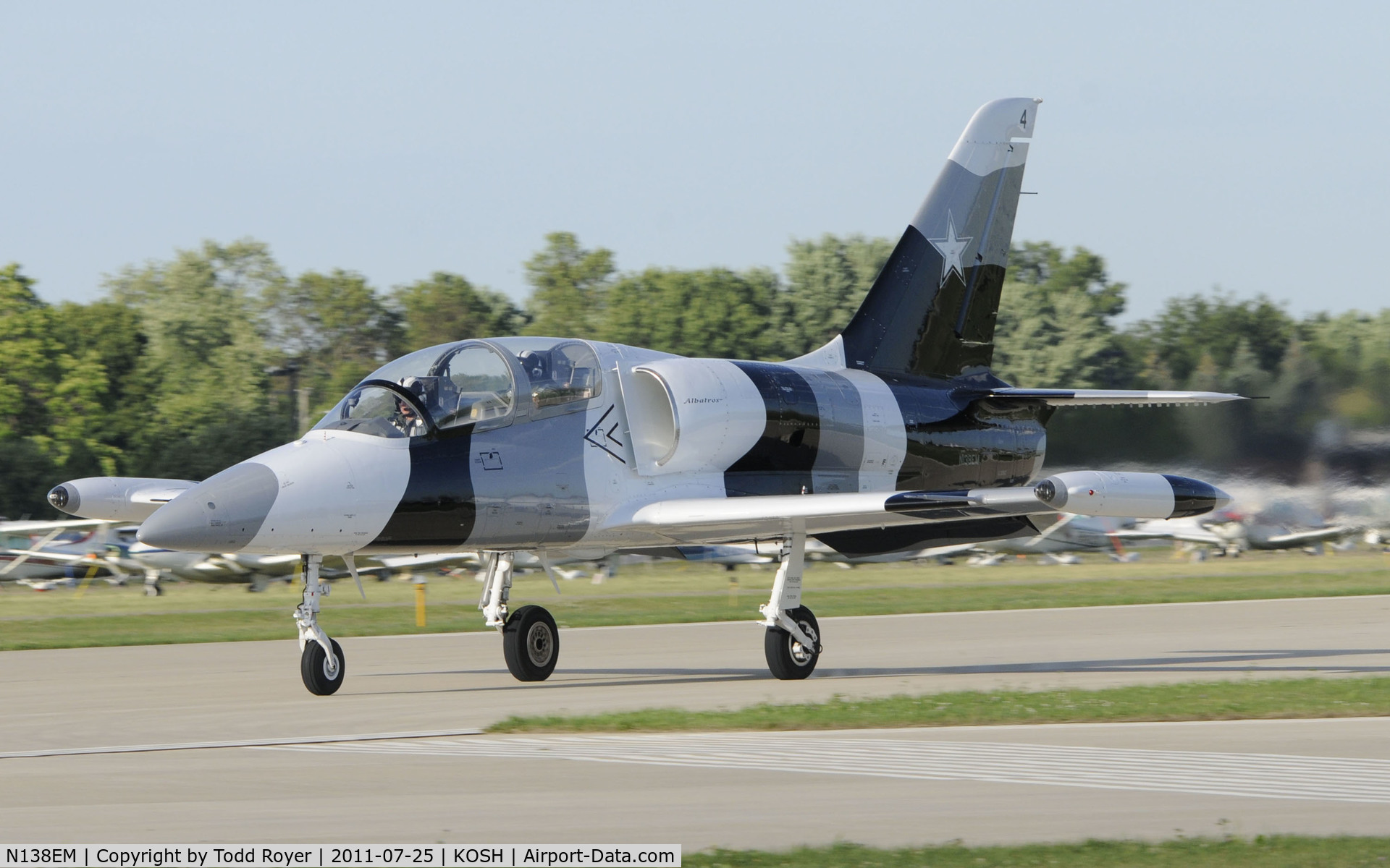 N138EM, Aero L-39 Albatros C/N PA 831106, AIRVENTURE 2011