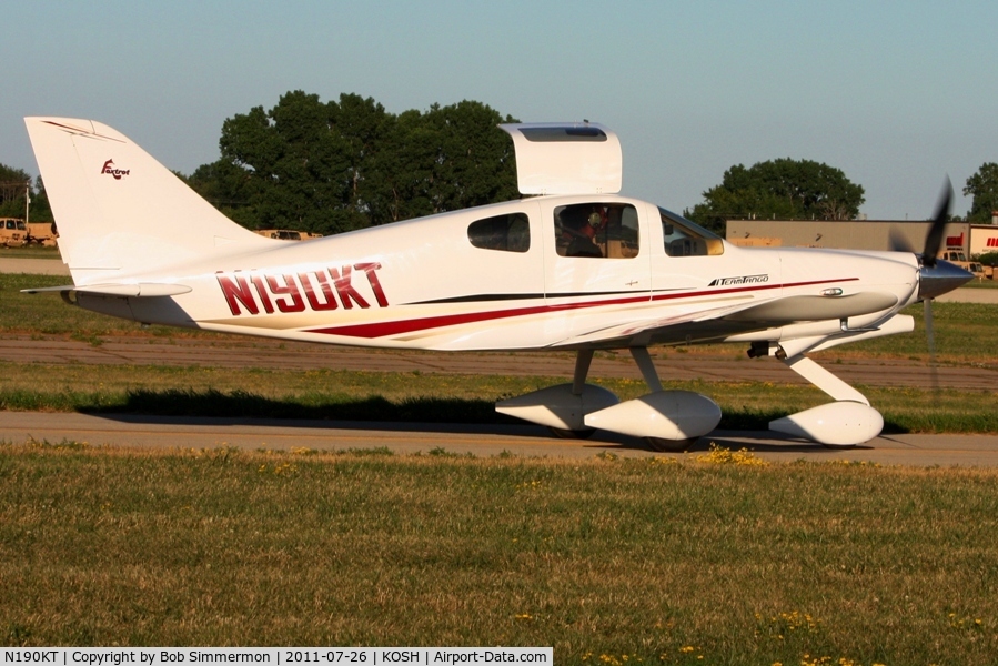 N190KT, 2003 Team Tango Foxtrot C/N F003, Departing Airventure 2011.