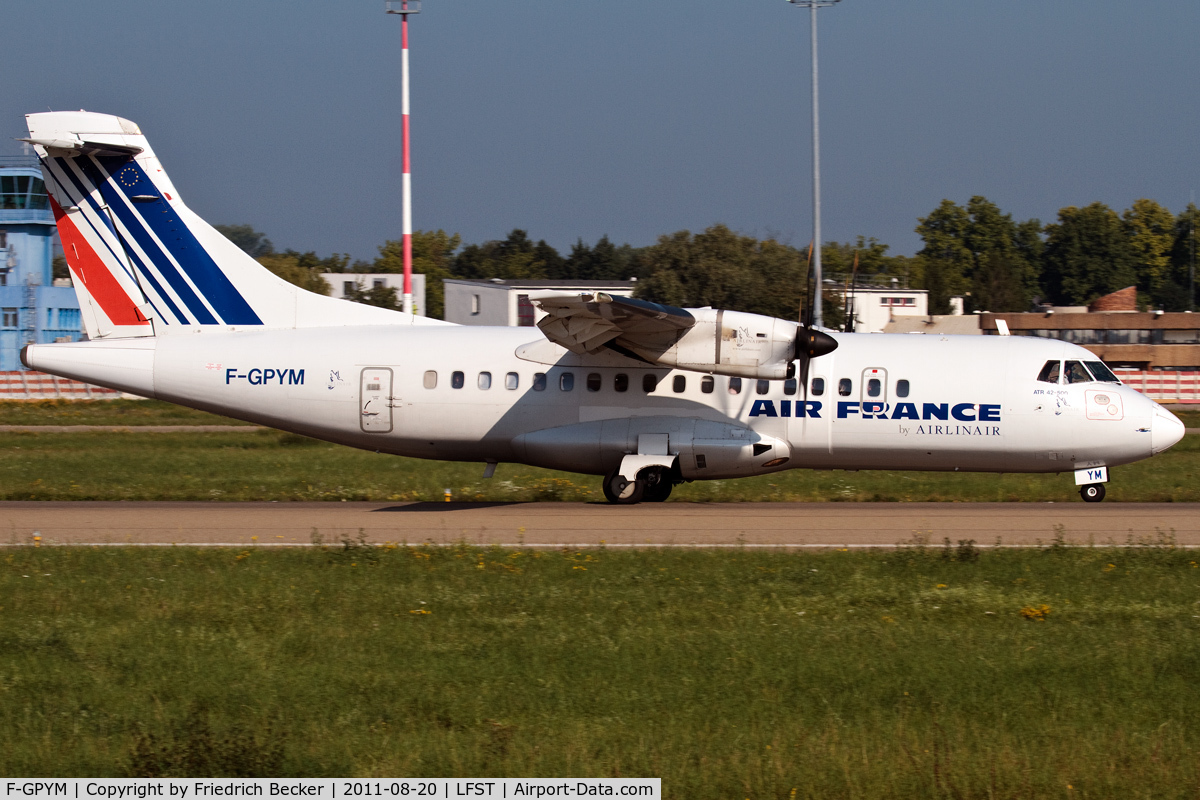 F-GPYM, 1997 ATR 42-500 C/N 520, decelerating after touchdown