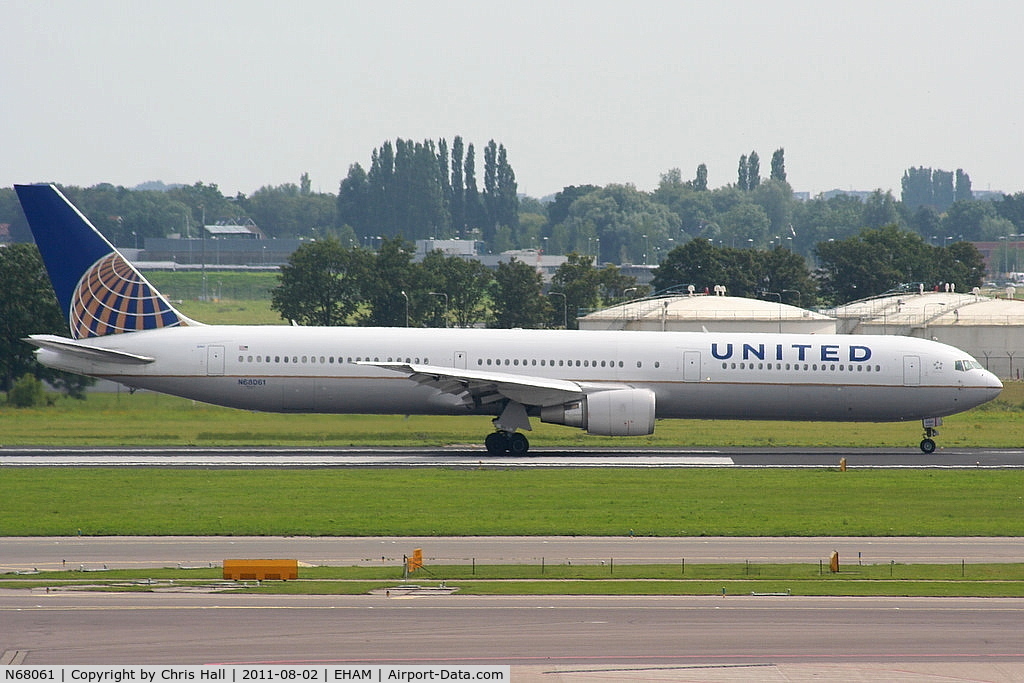 N68061, 2002 Boeing 767-424/ER C/N 29456, United Airlines
