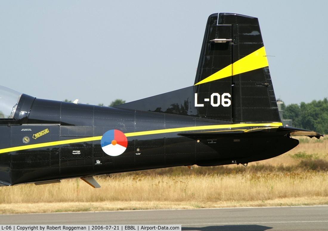 L-06, Pilatus PC-7 Turbo Trainer C/N 543, Photocall.