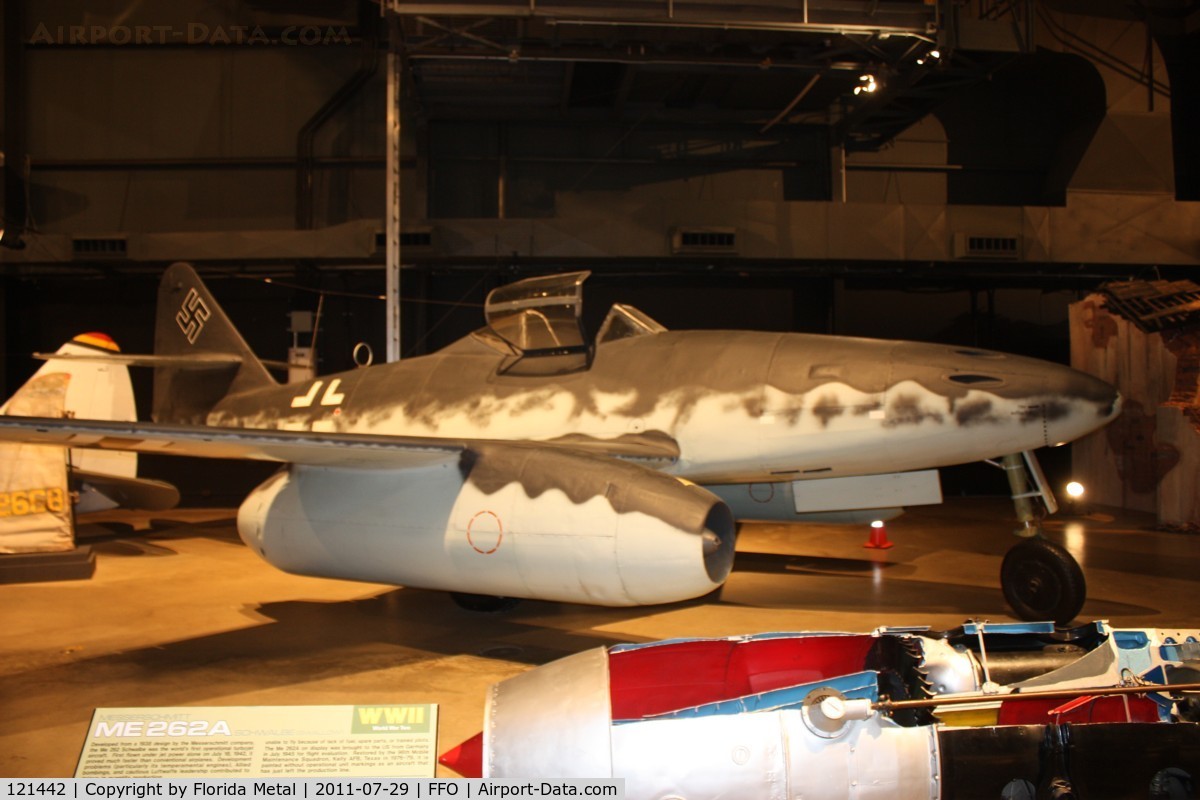 121442, Messerschmitt Me-262A Schwalbe C/N 501232, ME-262A