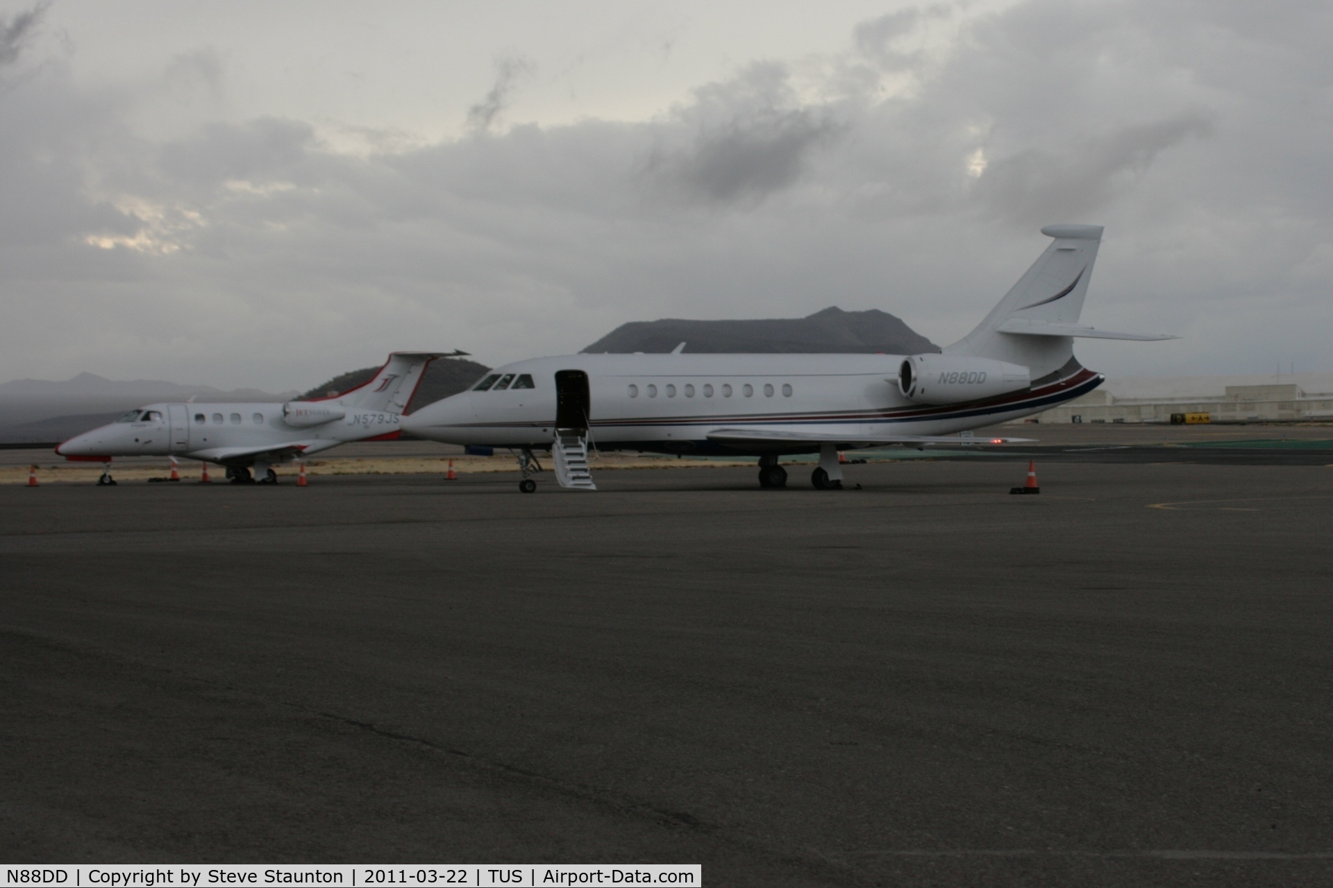 N88DD, 2002 Dassault Falcon 2000 C/N 204, Taken at Tucson International Airport, in March 2011 whilst on an Aeroprint Aviation tour