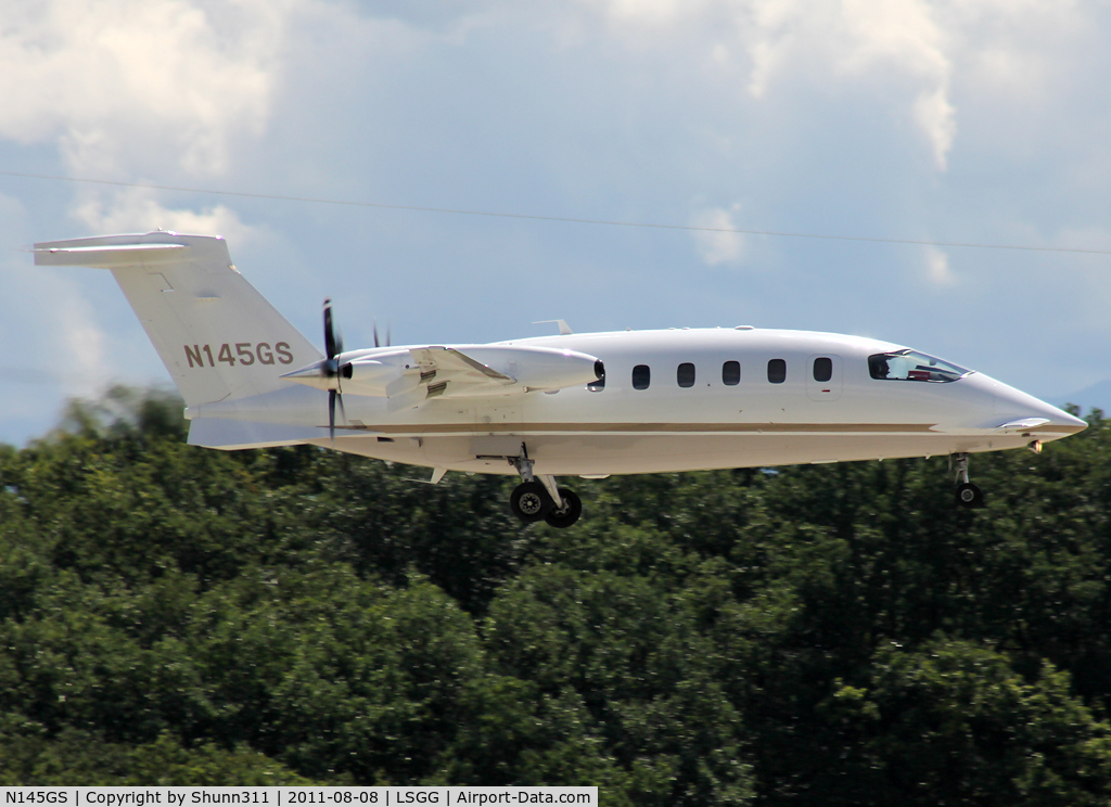 N145GS, 2007 Piaggio P-180 C/N 1145, Landing rwy 23