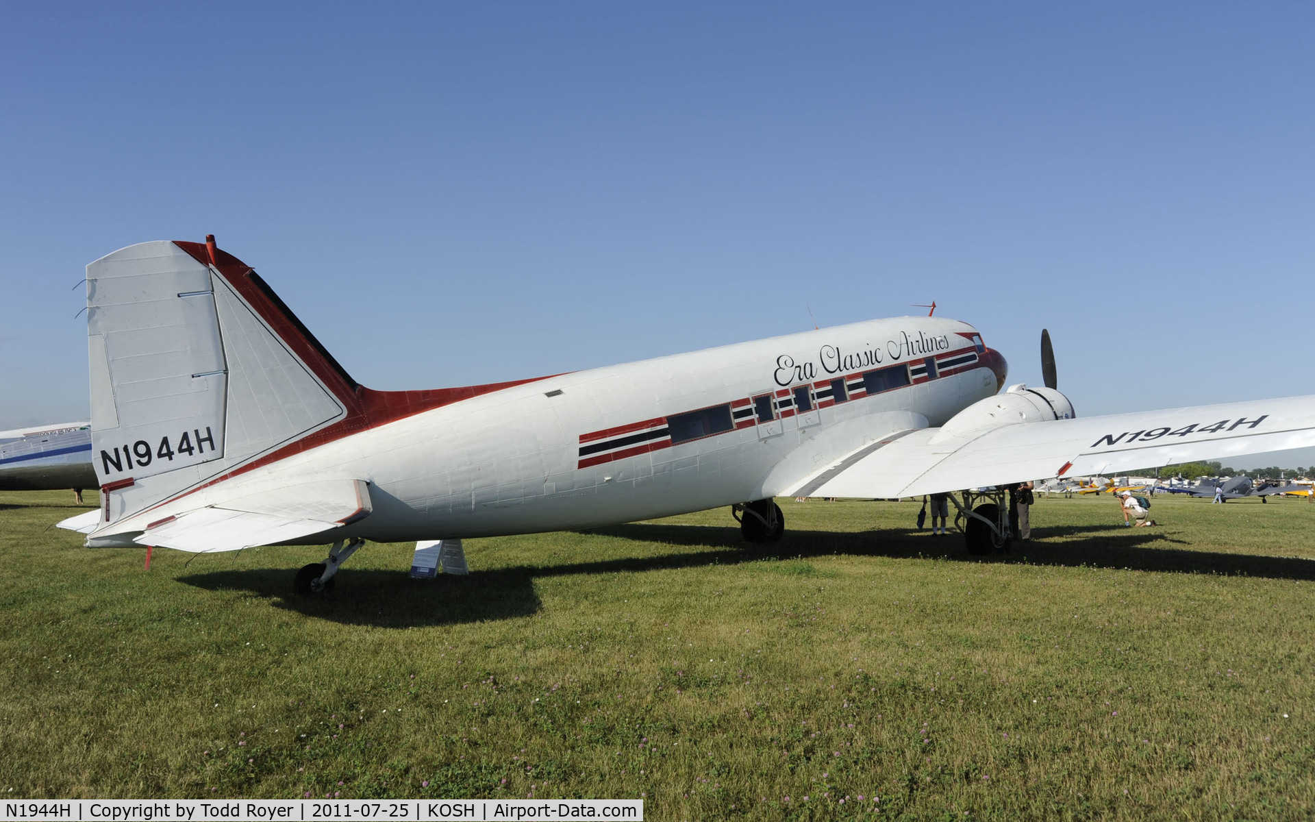 N1944H, 1945 Douglas DC-3C (C-47B-50-DK) C/N 34378, AIRVENTURE 2011