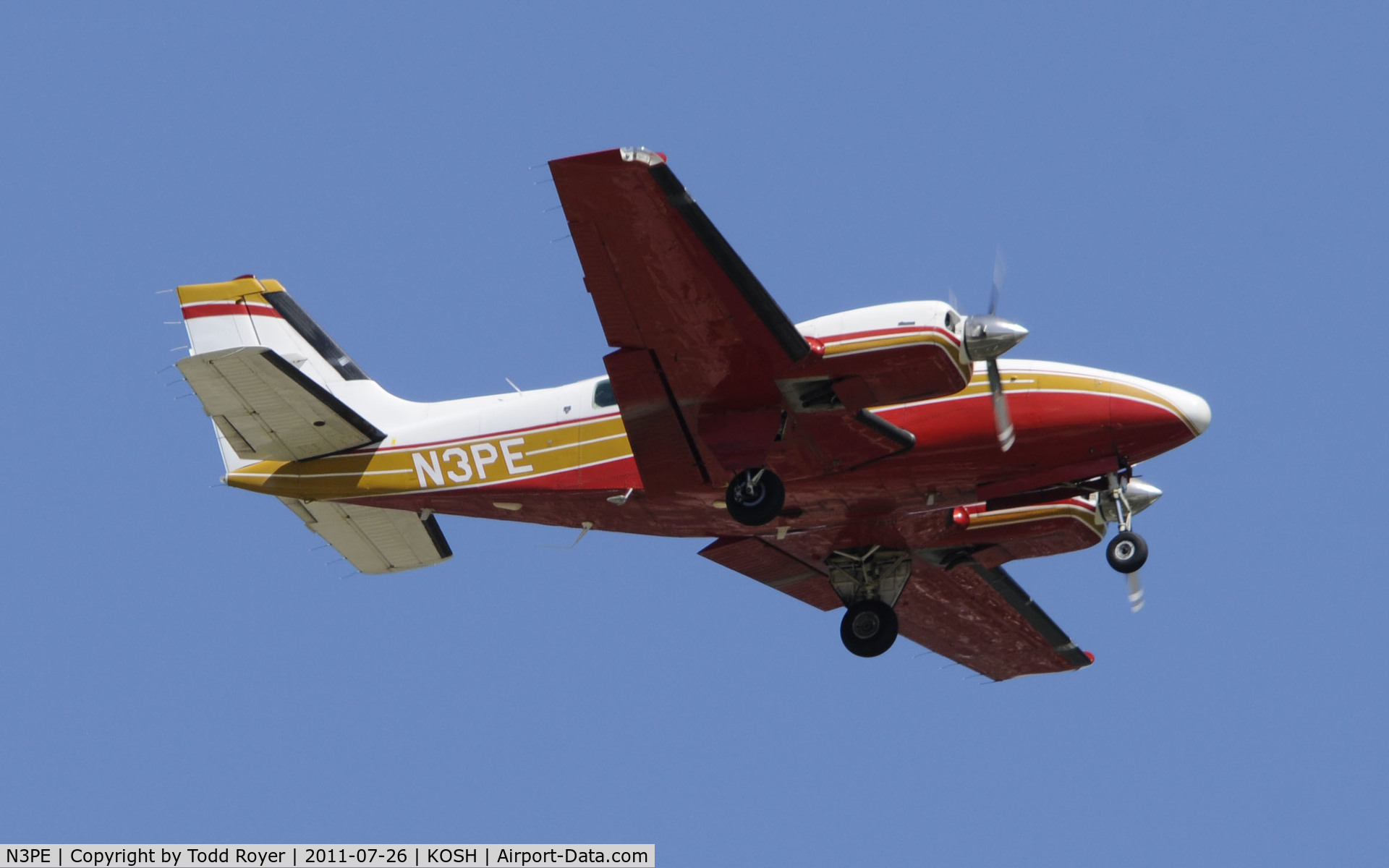 N3PE, 1977 Beech 58 Baron C/N TH-820, AIRVENTURE 2011