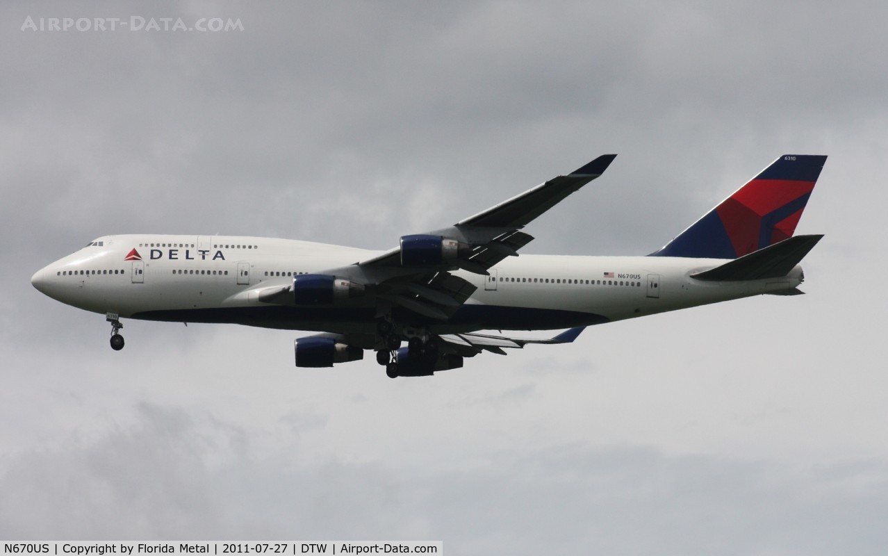 N670US, 1990 Boeing 747-451 C/N 24225, Delta 747