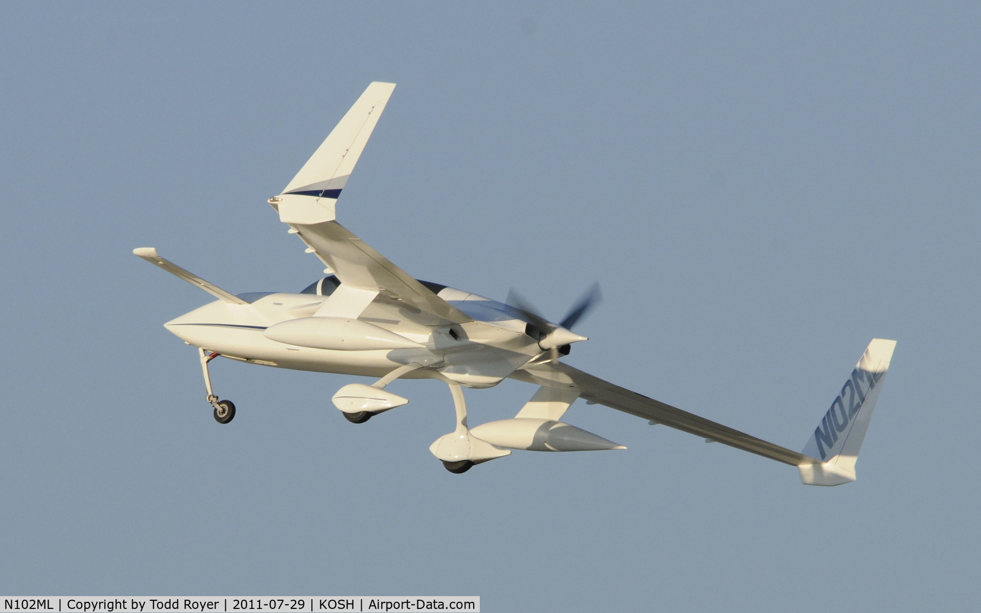 N102ML, 2000 Rutan Long-EZ C/N 001 (N102ML), AIRVENTURE 2011