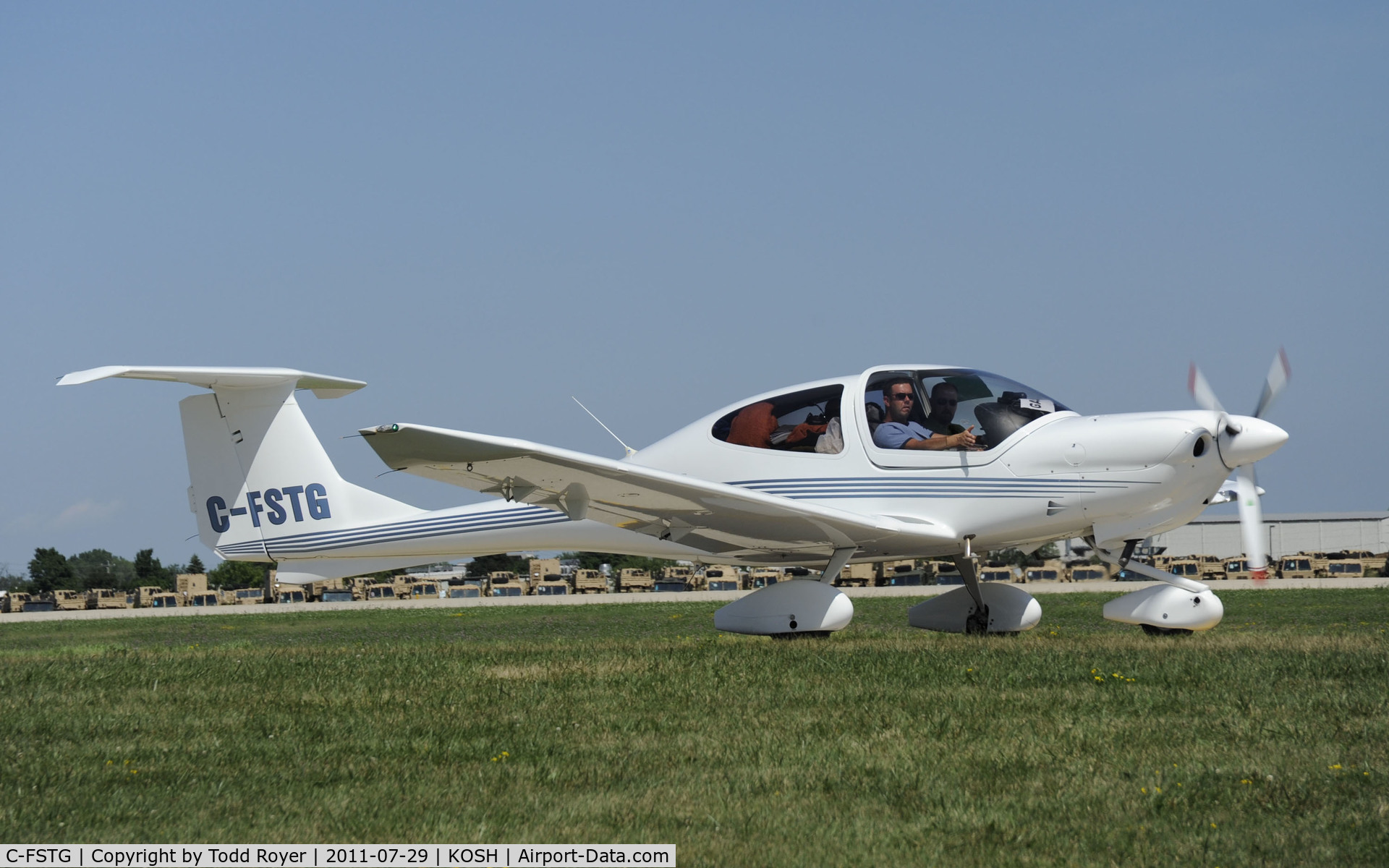 C-FSTG, 2003 Diamond DA-40 Diamond Star C/N 40.288, AIRVENTURE 2011