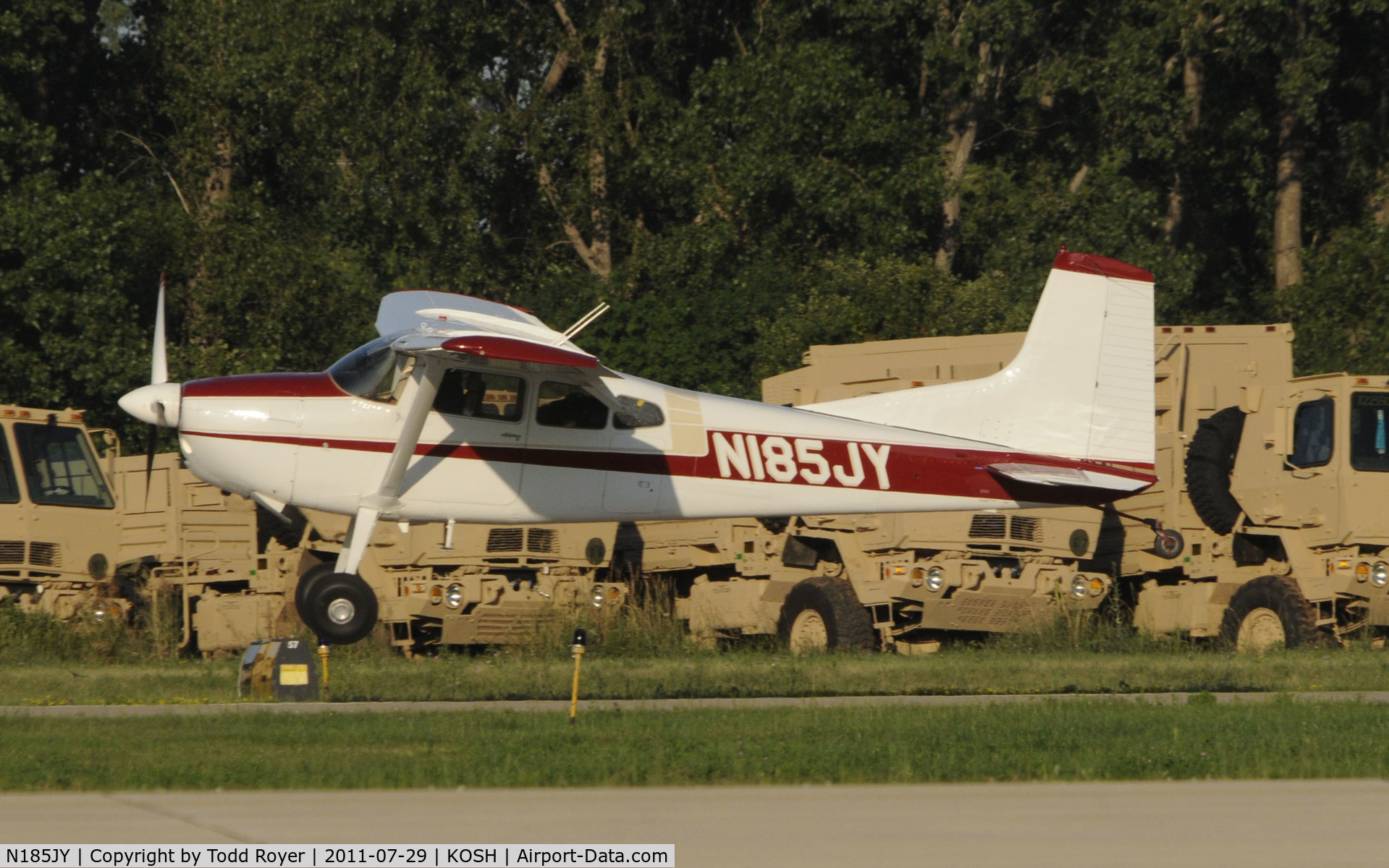 N185JY, 1975 Cessna A185F Skywagon 185 C/N 18502669, AIRVENTURE 2011