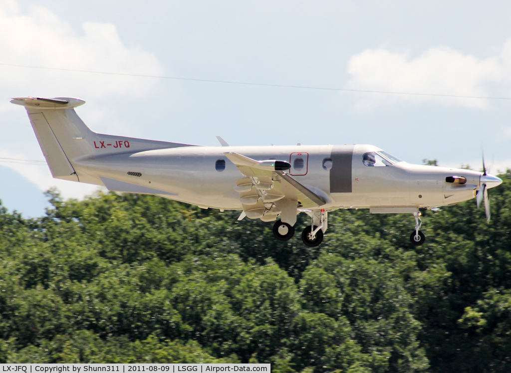 LX-JFQ, 2007 Pilatus PC-12/47 C/N 876, Landing  rwy 23