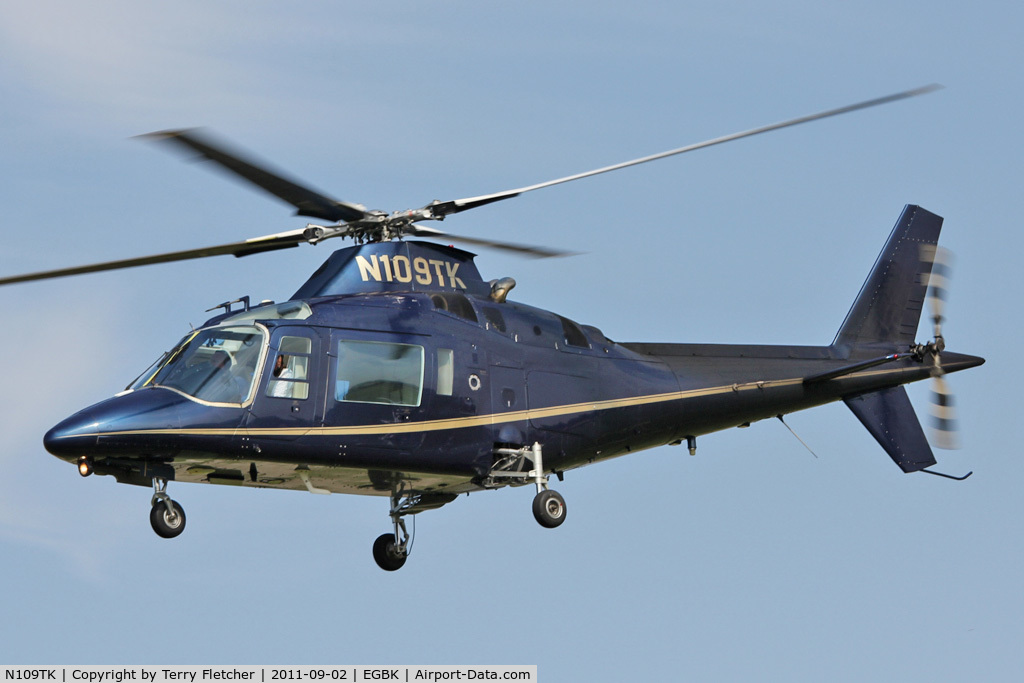 N109TK, 1991 Agusta A-109C C/N 7650, 1991 Agusta Spa A109C, c/n: 7650
at Sywell