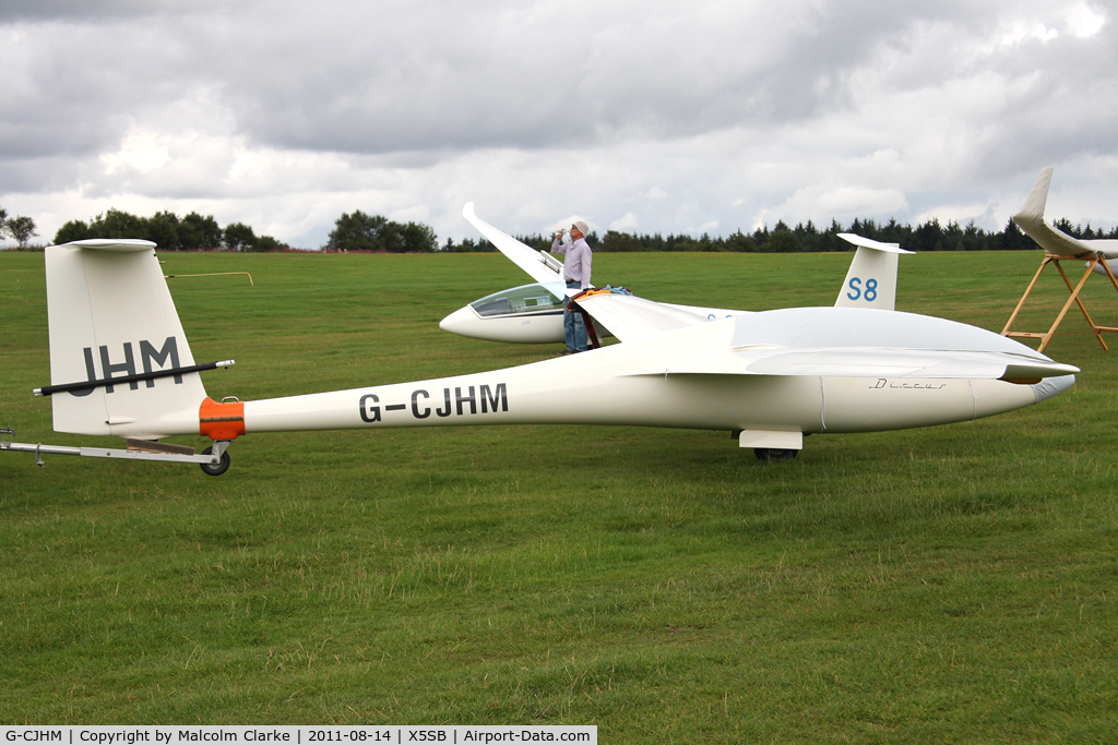 G-CJHM, 1991 Schempp-Hirth Discus b C/N 373, Schempp-Hirth Discus B at Sutton Bank, N Yorks, August 2011.