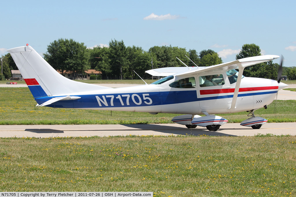 N71705, 1969 Cessna 182M Skylane C/N 18259724, at 2011 Oshkosh