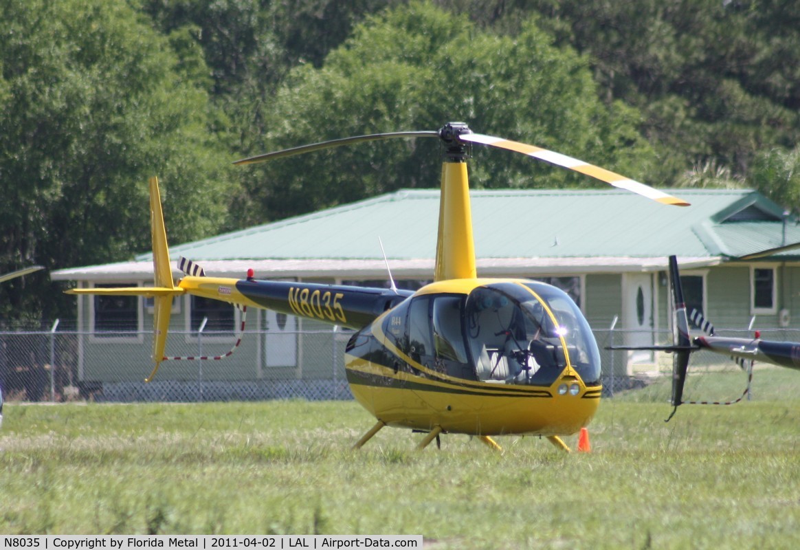 N8035, 2000 Robinson R44 C/N 0825, Robinson R44