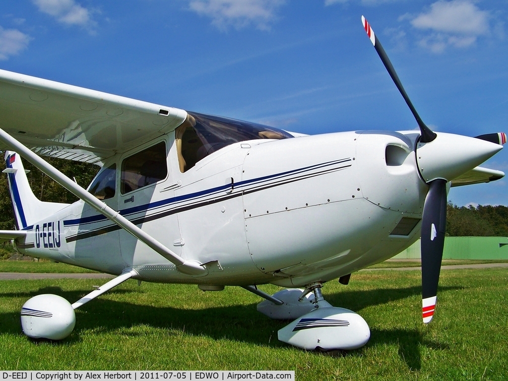 D-EEIJ, Cessna T182T Turbo Skylane C/N T18208130, [Kodak Z812IS]